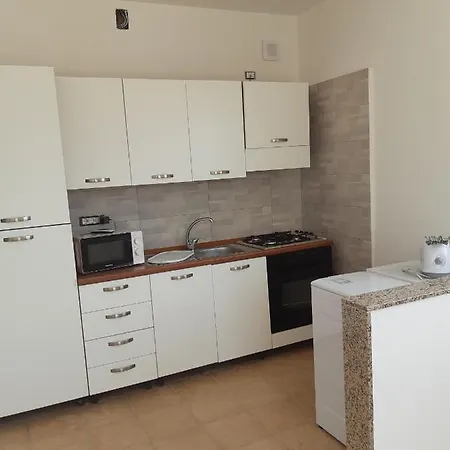 Fronte Mare דירה אבולה